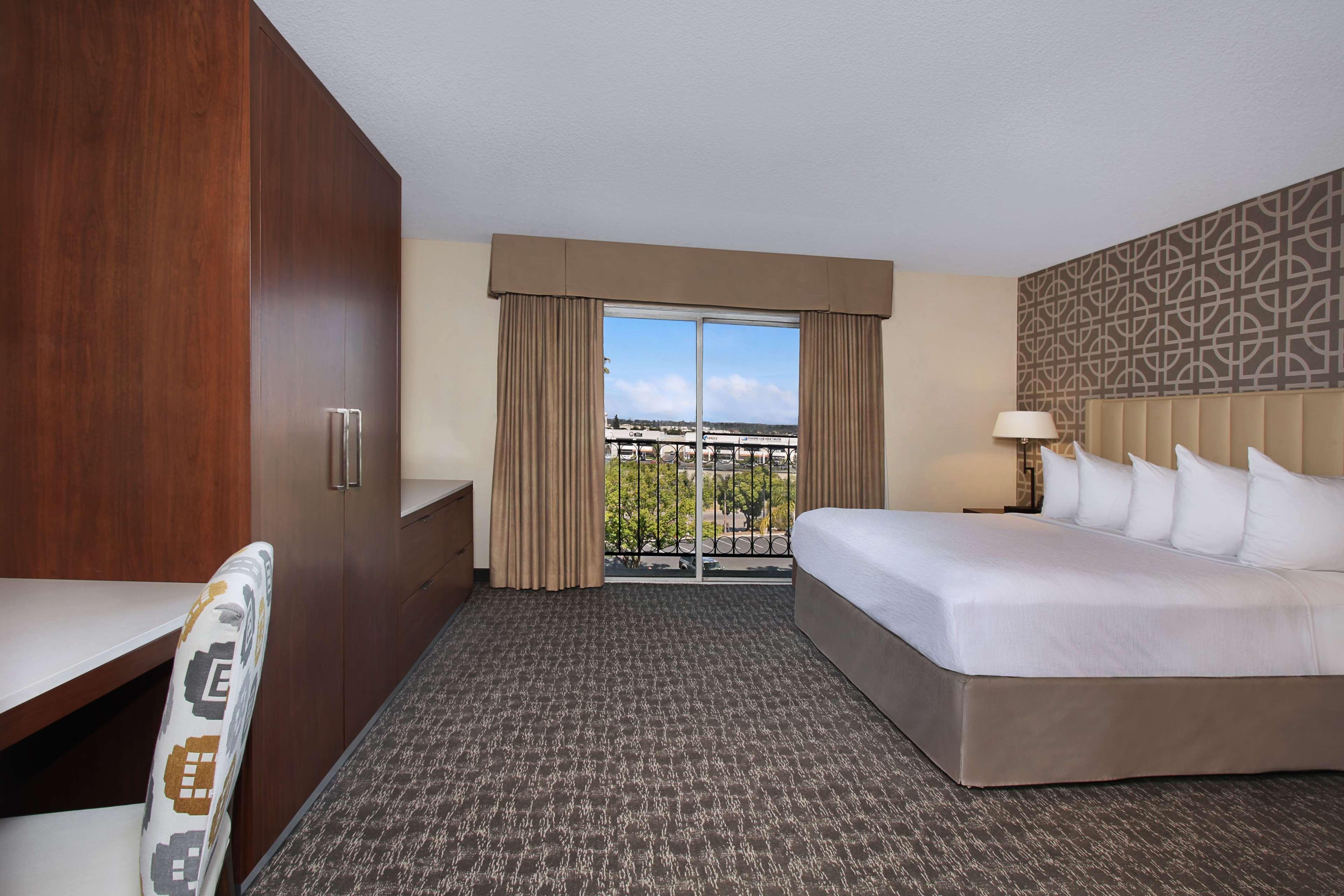 Embassy Suites By Hilton Anaheim North Экстерьер фото